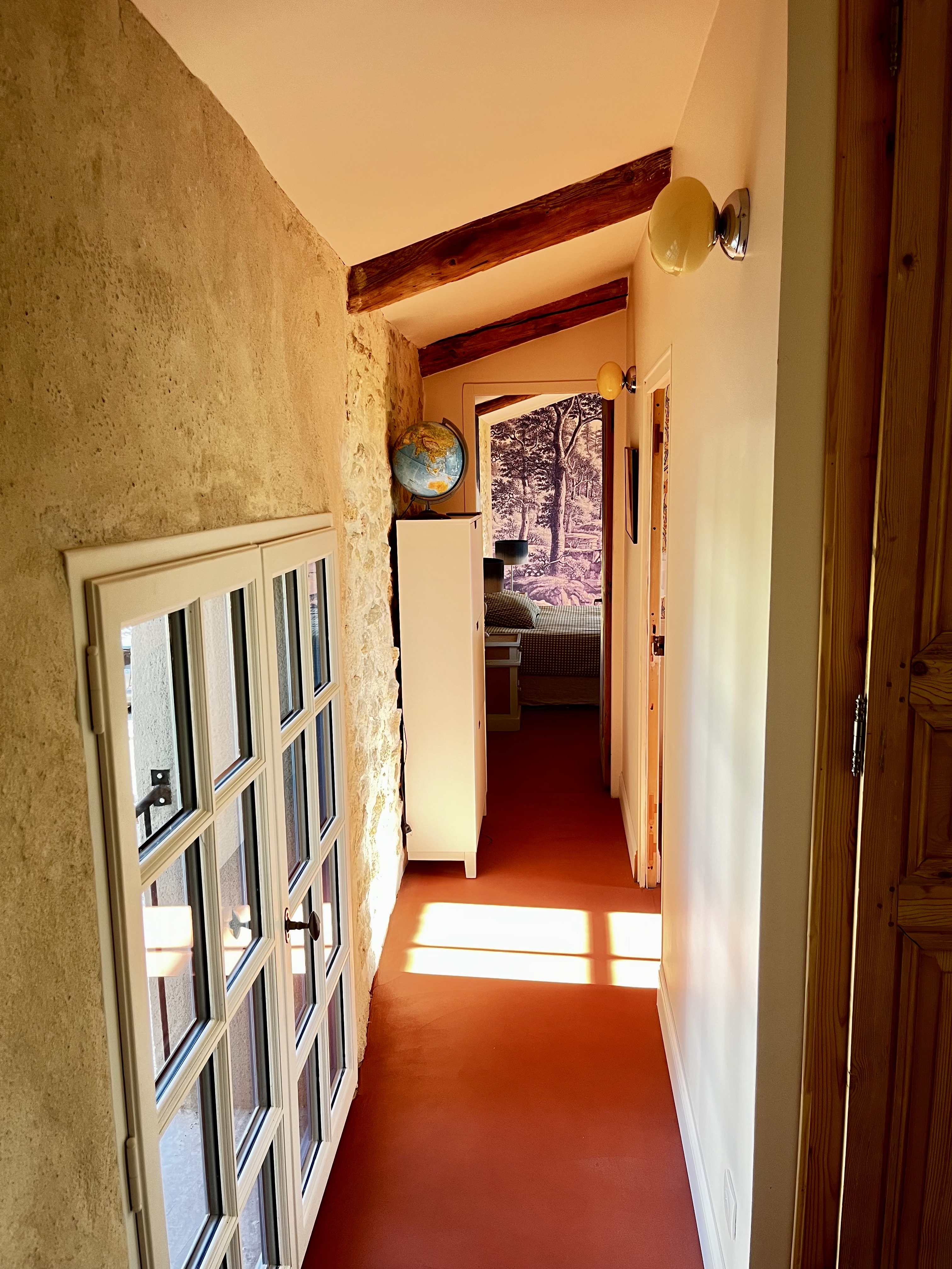 Couloir aile ouest — Mas Allègre